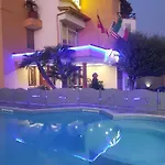 Ξενοδοχείο Mirage 3*