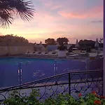 Ξενοδοχείο Mirage 3*