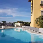 Ξενοδοχείο Mirage 3*