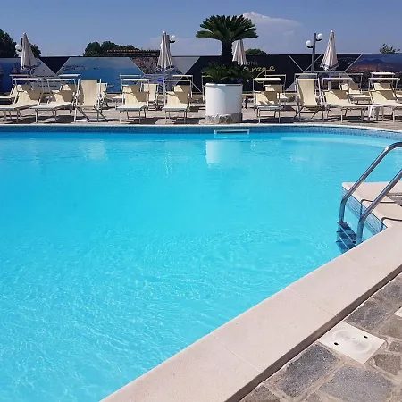 Hotell Mirage Varcaturo