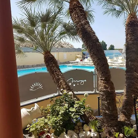 Hotell Mirage Varcaturo