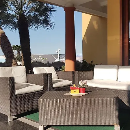 Hotel Mirage Varcaturo