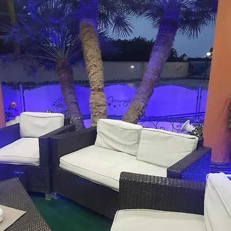 Hotel Mirage Varcaturo