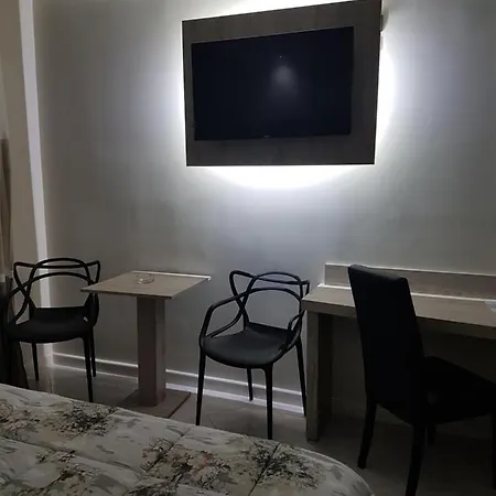 Hotel Mirage